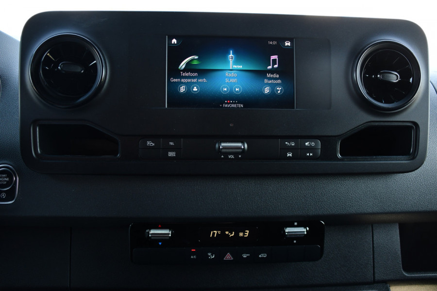 Mercedes-Benz Sprinter 319 1.9 CDI L2H2 RWD Black Edition Camera, Cruise, Carplay, LED, 190pk, Multimedia, Automaat, Geveerde stoel, Sensoren, Trekhaak, Uniek!