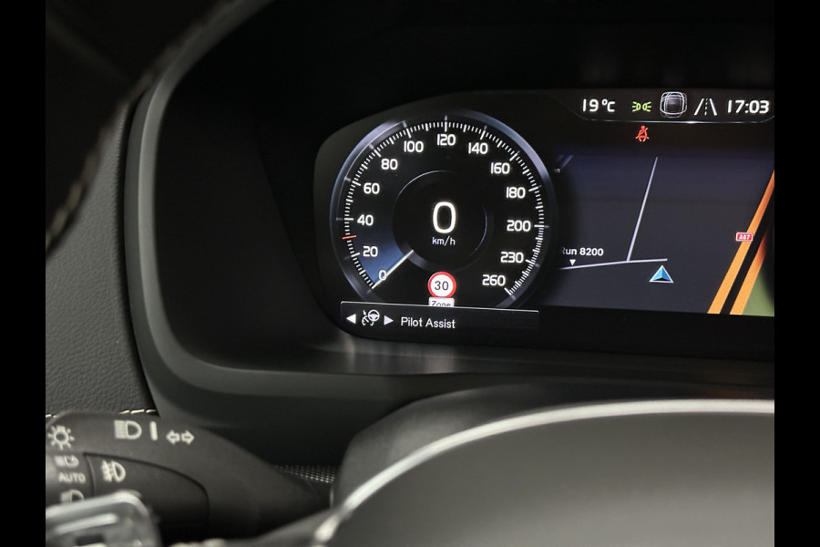 Volvo XC90 2.0 T8 Twin Engine AWD R-Design | 360 Camera | Panorama | Pilot-Assist | Head-Up | Memory | Keyless-Entry | 4-Zone Clima | Stoelverwarming V+A | Full-LED | Zonwering | Getint Glas | Zwarte Hemel | Dodehoek | Stuurverwarming |