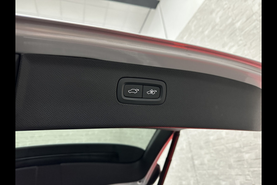 Volvo XC90 2.0 T8 Twin Engine AWD R-Design | 360 Camera | Panorama | Pilot-Assist | Head-Up | Memory | Keyless-Entry | 4-Zone Clima | Stoelverwarming V+A | Full-LED | Zonwering | Getint Glas | Zwarte Hemel | Dodehoek | Stuurverwarming |