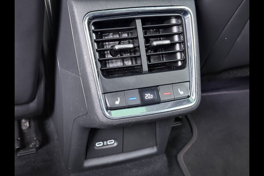 Škoda ENYAQ iV 80 Warmtepomp Trekhaak Leder Adap.Demping Panoramadak Head-Up 360°Camera Navi 3-Zone Ecc Apple Carplay Android Auto Pdc Stoel+Achterbankverwarming Led-Matrix Lmv 21" Elek.Achterklep Memory 1.000KG Trekgewicht Dealeronderhouden Zeer Compleet