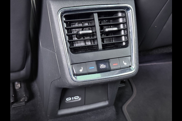 Škoda ENYAQ iV 80 Warmtepomp Trekhaak Leder Adap.Demping Panoramadak Head-Up 360°Camera Navi 3-Zone Ecc Apple Carplay Android Auto Pdc Stoel+Achterbankverwarming Led-Matrix Lmv 21" Elek.Achterklep Memory 1.000KG Trekgewicht Dealeronderhouden Zeer Compleet