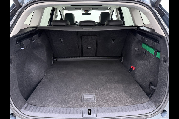 Škoda ENYAQ iV 80 Warmtepomp Trekhaak Leder Adap.Demping Panoramadak Head-Up 360°Camera Navi 3-Zone Ecc Apple Carplay Android Auto Pdc Stoel+Achterbankverwarming Led-Matrix Lmv 21" Elek.Achterklep Memory 1.000KG Trekgewicht Dealeronderhouden Zeer Compleet