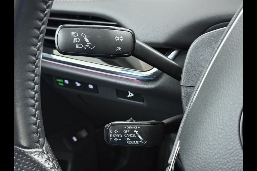 Škoda ENYAQ iV 80 Warmtepomp Trekhaak Leder Adap.Demping Panoramadak Head-Up 360°Camera Navi 3-Zone Ecc Apple Carplay Android Auto Pdc Stoel+Achterbankverwarming Led-Matrix Lmv 21" Elek.Achterklep Memory 1.000KG Trekgewicht Dealeronderhouden Zeer Compleet
