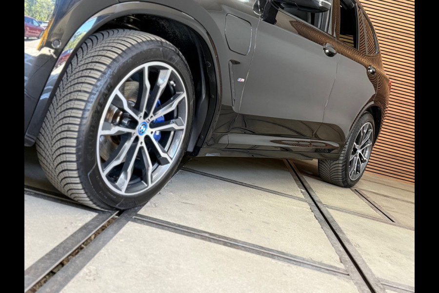 BMW X3 XDrive30e M-Sport | Pano | M Schaalstoelen | 20” | M Sportremmen | ACC | Leder