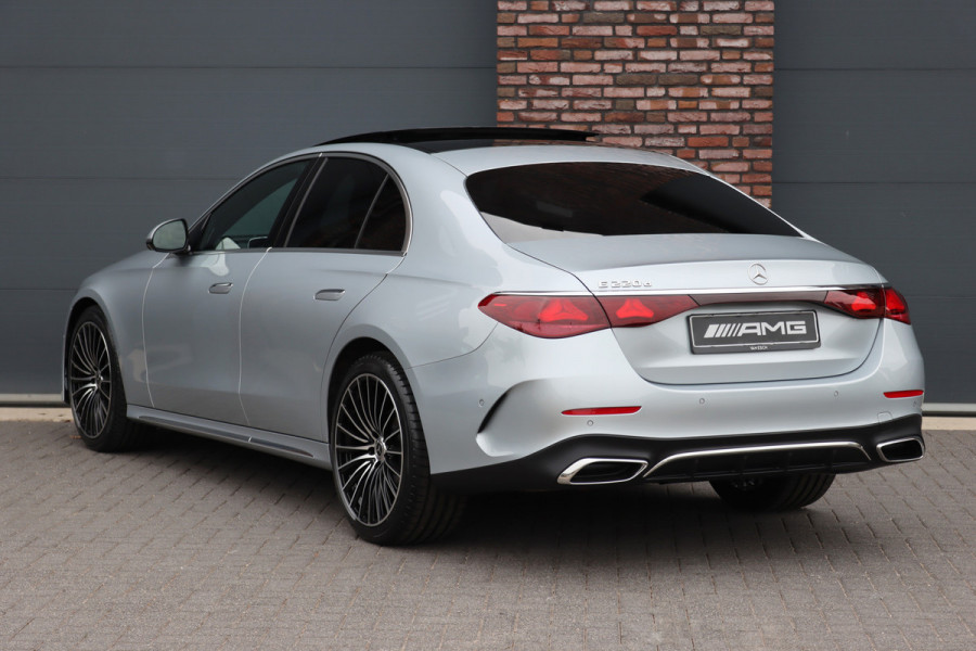 Mercedes-Benz E-Klasse 220 d AMG Line | Hyperscreen | Distronic | Memory | Burmester | HUD | 3D-Display | Panoramadak | Surround Camera | Keyless Go | Digital Light |