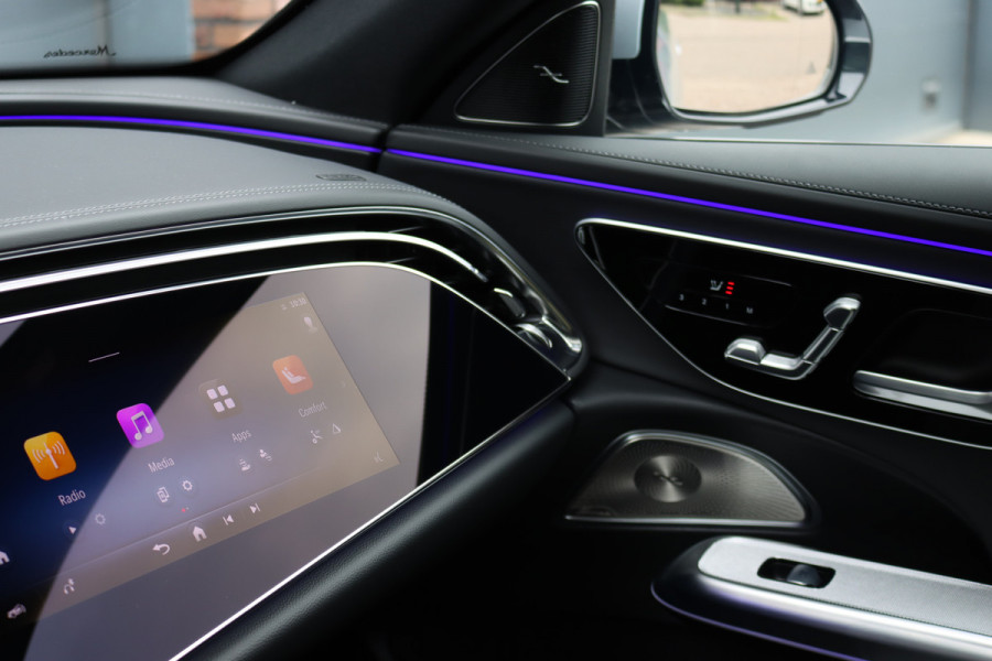 Mercedes-Benz E-Klasse 220 d AMG Line | Hyperscreen | Distronic | Memory | Burmester | HUD | 3D-Display | Panoramadak | Surround Camera | Keyless Go | Digital Light |