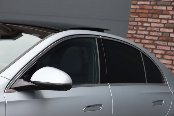 Mercedes-Benz E-Klasse 220 d AMG Line | Hyperscreen | Distronic | Memory | Burmester | HUD | 3D-Display | Panoramadak | Surround Camera | Keyless Go | Digital Light |