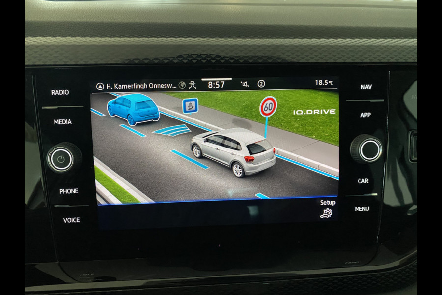 Volkswagen Polo 1.0 TSI Life automaat 5 Drs Trekhaak / Carplay /Stoelverwarming / Navigatie / Cruise controle