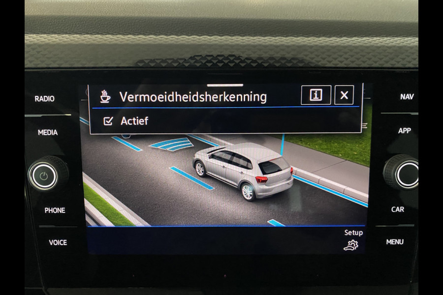 Volkswagen Polo 1.0 TSI Life automaat 5 Drs Trekhaak / Carplay /Stoelverwarming / Navigatie / Cruise controle