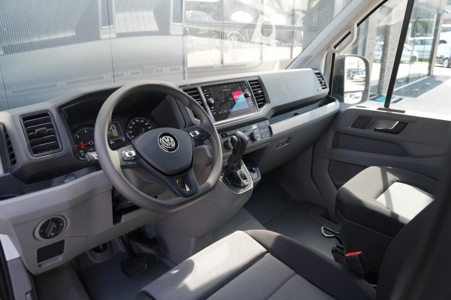 Volkswagen Crafter 35 2.0 TDI L4H3 140pk Automaat - ACC - LED - Geveerde Stoel - Carplay - Camera - Betimmering - Rijklaar