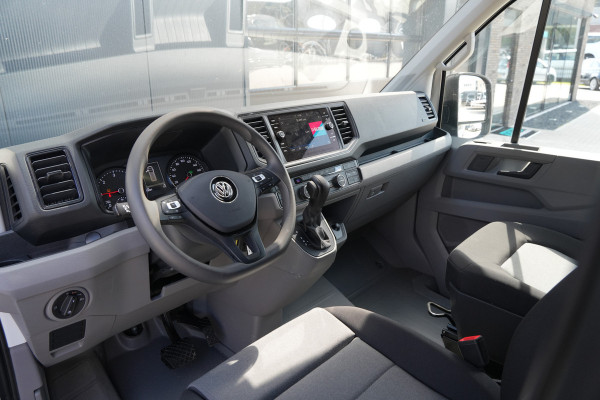 Volkswagen Crafter 35 2.0 TDI L4H3 140pk Automaat - ACC - LED - Geveerde Stoel - Carplay - Camera - Betimmering - Rijklaar