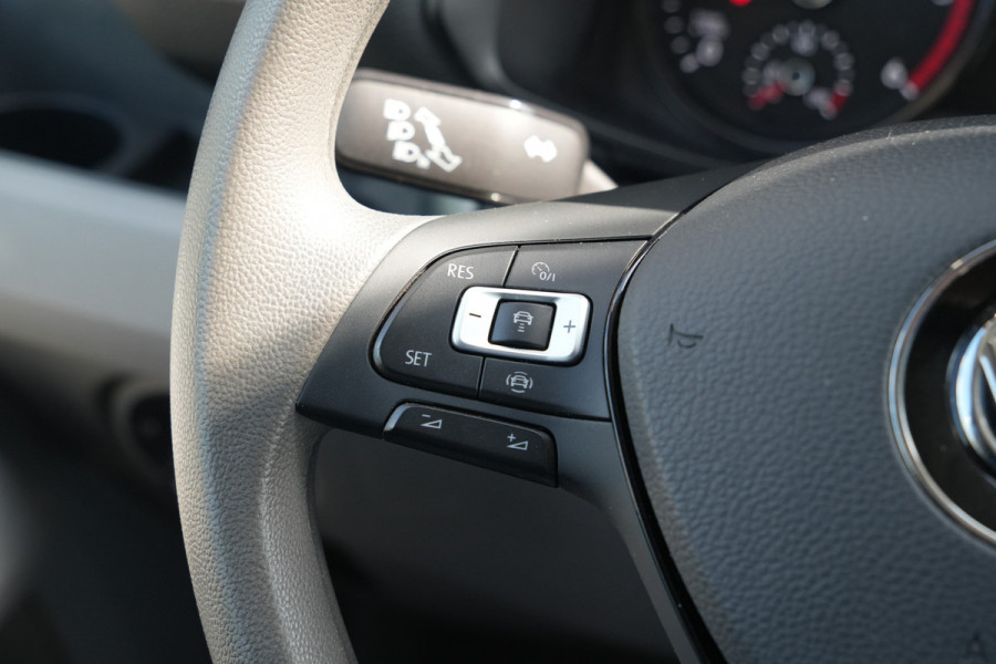 Volkswagen Crafter 35 2.0 TDI L4H3 140pk Automaat - ACC - LED - Geveerde Stoel - Carplay - Camera - Betimmering - Rijklaar