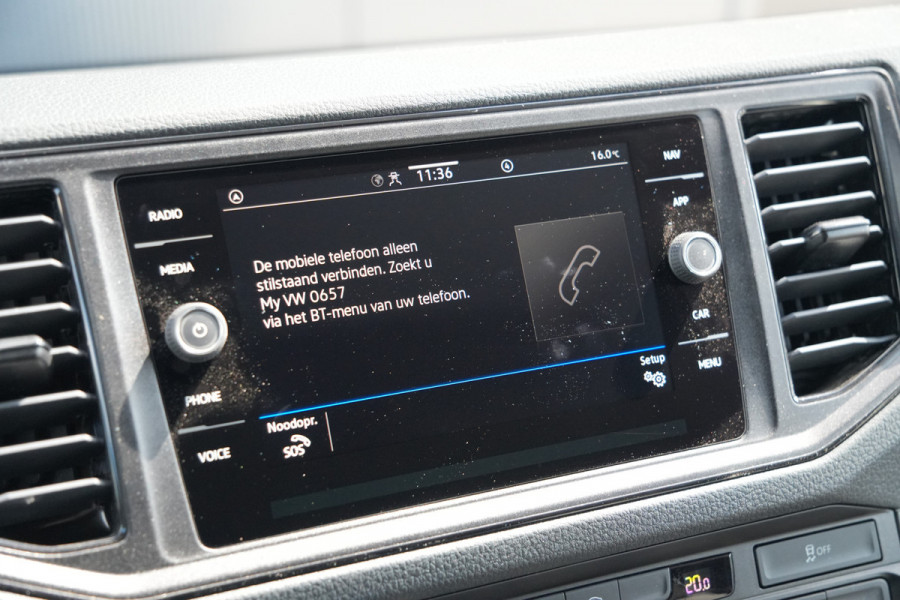 Volkswagen Crafter 35 2.0 TDI L4H3 140pk Automaat - ACC - LED - Geveerde Stoel - Carplay - Camera - Betimmering - Rijklaar