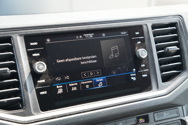 Volkswagen Crafter 35 2.0 TDI L4H3 140pk Automaat - ACC - LED - Geveerde Stoel - Carplay - Camera - Betimmering - Rijklaar