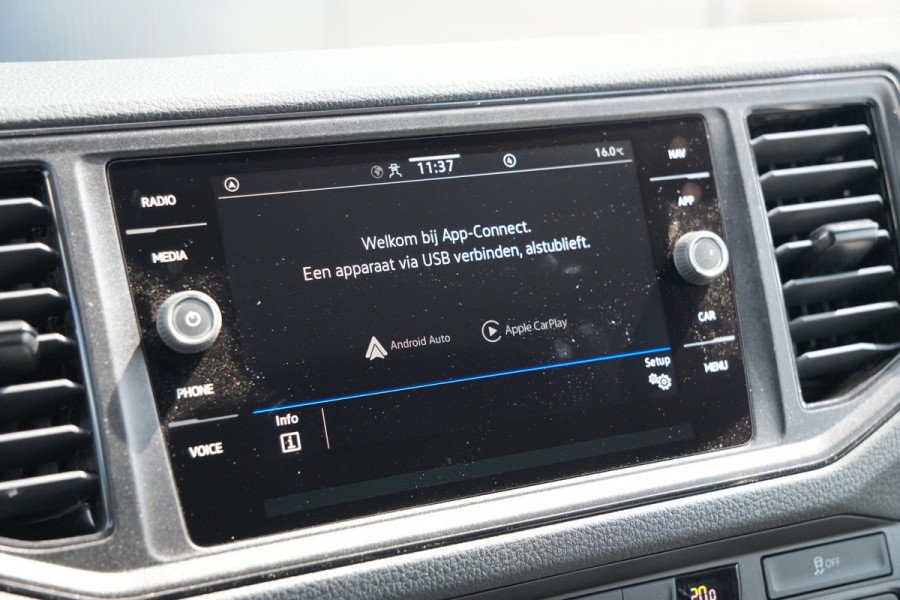 Volkswagen Crafter 35 2.0 TDI L4H3 140pk Automaat - ACC - LED - Geveerde Stoel - Carplay - Camera - Betimmering - Rijklaar
