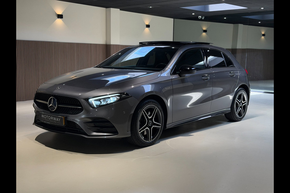 Mercedes-Benz A-Klasse 250 e Edition|Pano|Night Pack|Sfeer|Camera|BTW