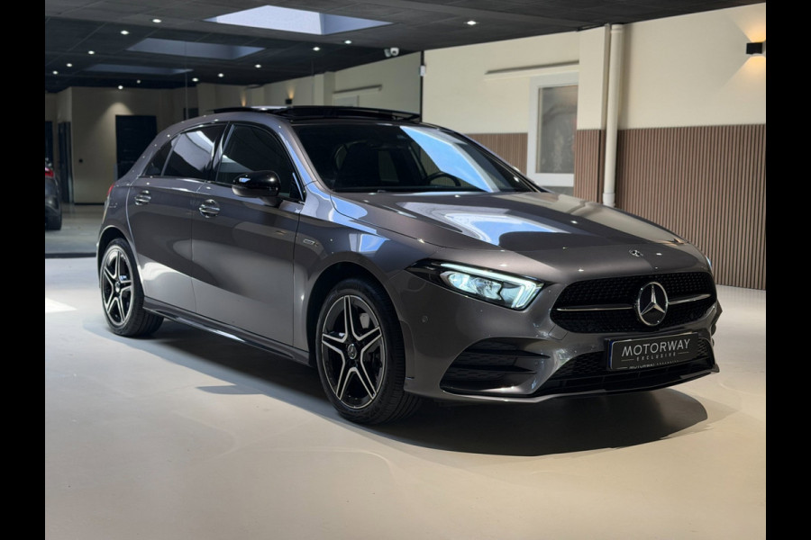 Mercedes-Benz A-Klasse 250 e Edition|Pano|Night Pack|Sfeer|Camera|BTW