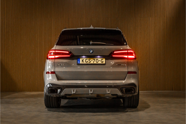 BMW X5 xDrive45e M-Sport | Panorama | Laser | H&K | Trekhaak | Carbon | ACC | Massage | Stoelventilatie | Nardo Grey | Dealer onderhouden