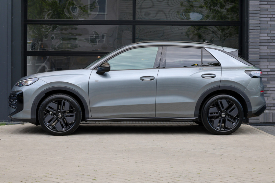 Volkswagen T-Roc 1.5 eTsi R-Line First Edition | NIEUW MODEL | BTW | CAMERA | ELEK.TREKHAAK | ACC | STUURVERWARMING |