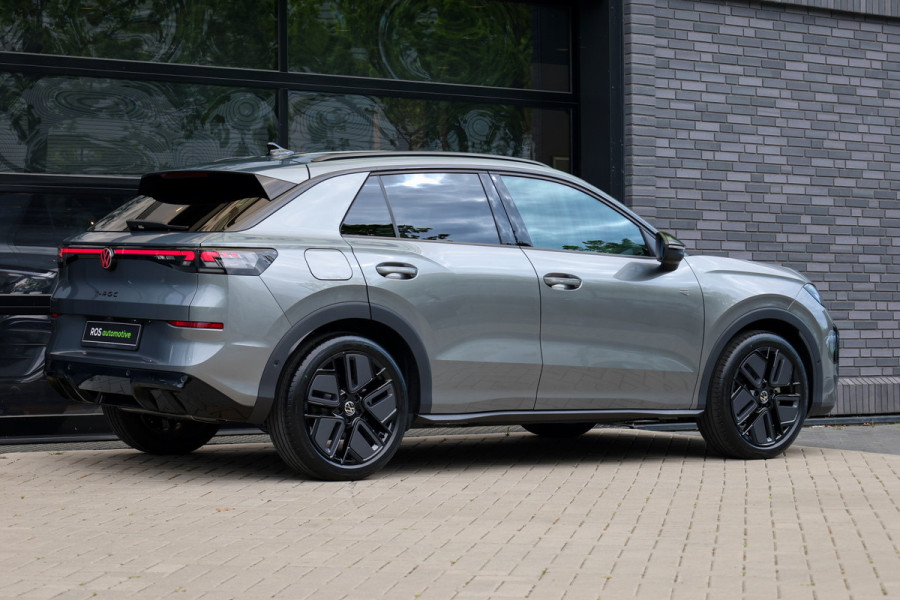 Volkswagen T-Roc 1.5 eTsi R-Line First Edition | NIEUW MODEL | BTW | CAMERA | ELEK.TREKHAAK | ACC | STUURVERWARMING |