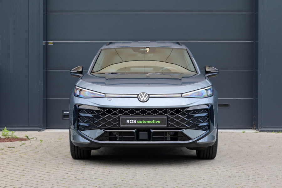 Volkswagen T-Roc 1.5 eTsi R-Line First Edition | NIEUW MODEL | BTW | CAMERA | ELEK.TREKHAAK | ACC | STUURVERWARMING |