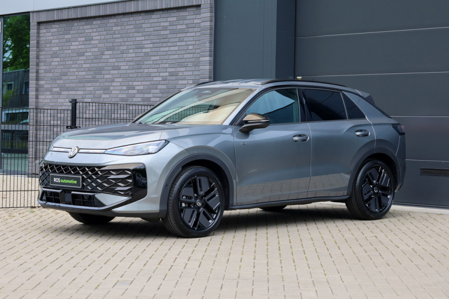 Volkswagen T-Roc 1.5 eTsi R-Line First Edition | NIEUW MODEL | BTW | CAMERA | ELEK.TREKHAAK | ACC | STUURVERWARMING |