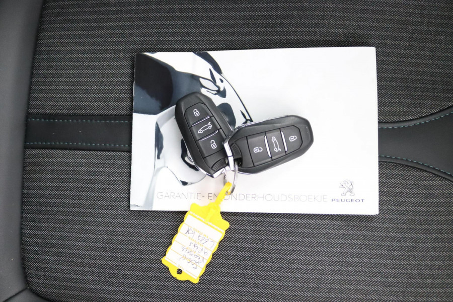 Peugeot 5008 1.2 Allure*FACELIFT*NAVI*CAM*HAAK*CRUISE*ECC*7PER