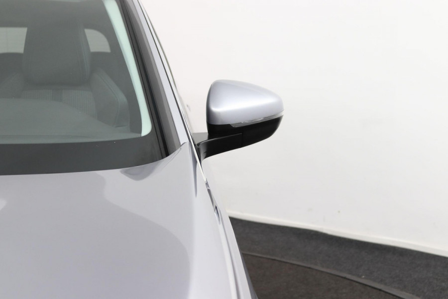 Peugeot 5008 1.2 Allure*FACELIFT*NAVI*CAM*HAAK*CRUISE*ECC*7PER