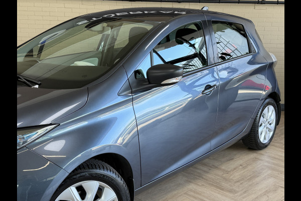 Renault ZOE R90 41 kWh (Huur Accu) Navigatie | Clima | 16" | Cruise control | Bluetooth | Dealer onderhouden!