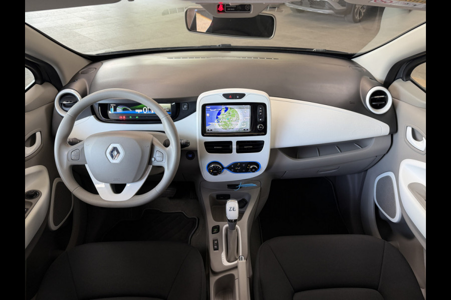 Renault ZOE R90 41 kWh (Huur Accu) Navigatie | Clima | 16" | Cruise control | Bluetooth | Dealer onderhouden!