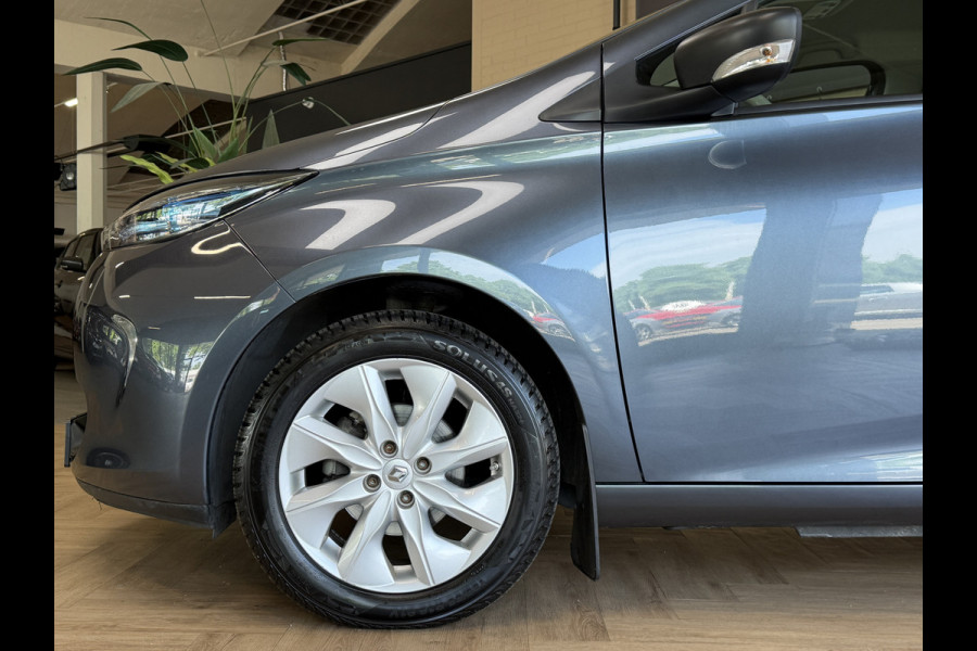 Renault ZOE R90 41 kWh (Huur Accu) Navigatie | Clima | 16" | Cruise control | Bluetooth | Dealer onderhouden!