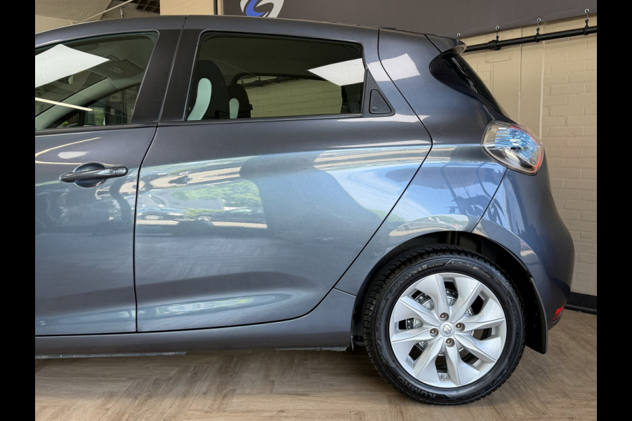 Renault ZOE R90 41 kWh (Huur Accu) Navigatie | Clima | 16" | Cruise control | Bluetooth | Dealer onderhouden!
