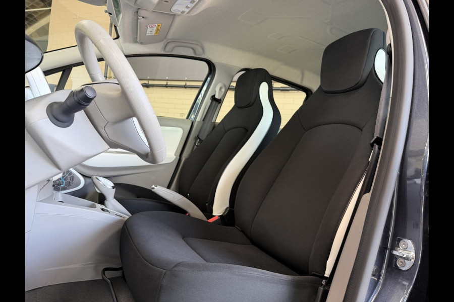 Renault ZOE R90 41 kWh (Huur Accu) Navigatie | Clima | 16" | Cruise control | Bluetooth | Dealer onderhouden!