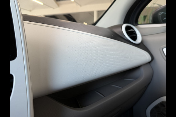 Renault ZOE R90 41 kWh (Huur Accu) Navigatie | Clima | 16" | Cruise control | Bluetooth | Dealer onderhouden!