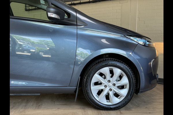 Renault ZOE R90 41 kWh (Huur Accu) Navigatie | Clima | 16" | Cruise control | Bluetooth | Dealer onderhouden!