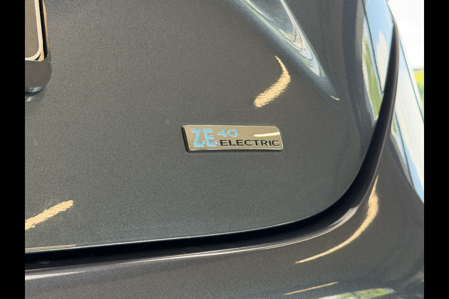 Renault ZOE R90 41 kWh (Huur Accu) Navigatie | Clima | 16" | Cruise control | Bluetooth | Dealer onderhouden!