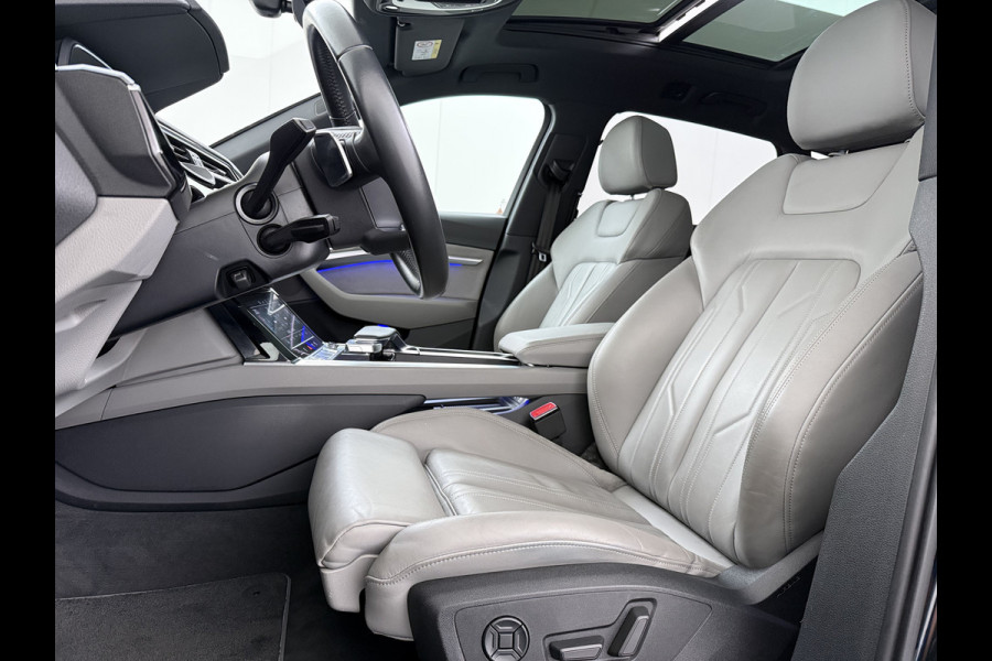 Audi e-tron 55 Quattro 95 kWh SOH 89% Panoramadak Lmv 22" Head-Up Adap.Cruise Bang&Olufsen® 4-Zone Ecc Navi 360°Camera Apple Carplay Android Stoel+Achterbankverwarming Privacy Glas DAB Elek.Achterklep Matrix-Led Keyless Zeer complete Audi!