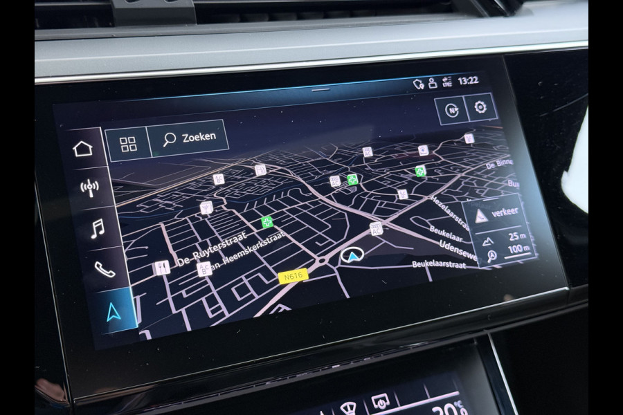 Audi e-tron 55 Quattro 95 kWh SOH 89% Panoramadak Lmv 22" Head-Up Adap.Cruise Bang&Olufsen® 4-Zone Ecc Navi 360°Camera Apple Carplay Android Stoel+Achterbankverwarming Privacy Glas DAB Elek.Achterklep Matrix-Led Keyless Zeer complete Audi!
