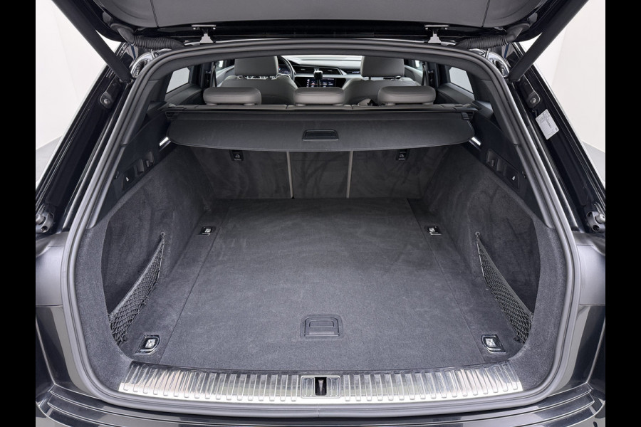 Audi e-tron 55 Quattro 95 kWh SOH 89% Panoramadak Lmv 22" Head-Up Adap.Cruise Bang&Olufsen® 4-Zone Ecc Navi 360°Camera Apple Carplay Android Stoel+Achterbankverwarming Privacy Glas DAB Elek.Achterklep Matrix-Led Keyless Zeer complete Audi!