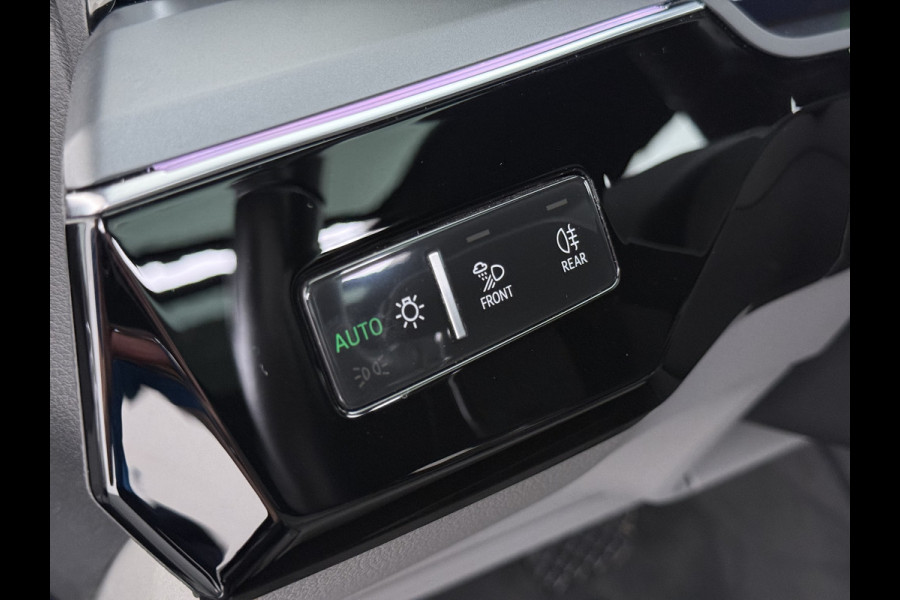 Audi e-tron 55 Quattro 95 kWh SOH 89% Panoramadak Lmv 22" Head-Up Adap.Cruise Bang&Olufsen® 4-Zone Ecc Navi 360°Camera Apple Carplay Android Stoel+Achterbankverwarming Privacy Glas DAB Elek.Achterklep Matrix-Led Keyless Zeer complete Audi!