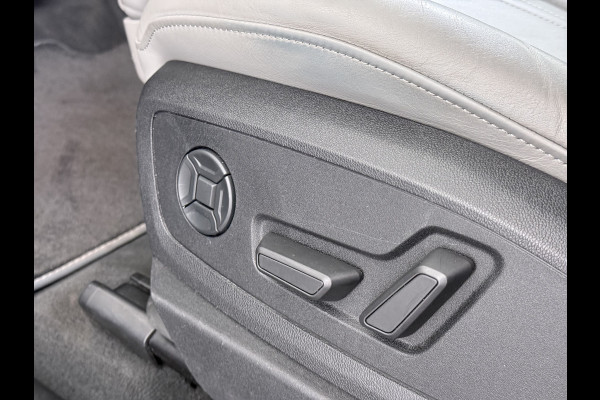 Audi e-tron 55 Quattro 95 kWh SOH 89% Panoramadak Lmv 22" Head-Up Adap.Cruise Bang&Olufsen® 4-Zone Ecc Navi 360°Camera Apple Carplay Android Stoel+Achterbankverwarming Privacy Glas DAB Elek.Achterklep Matrix-Led Keyless Zeer complete Audi!