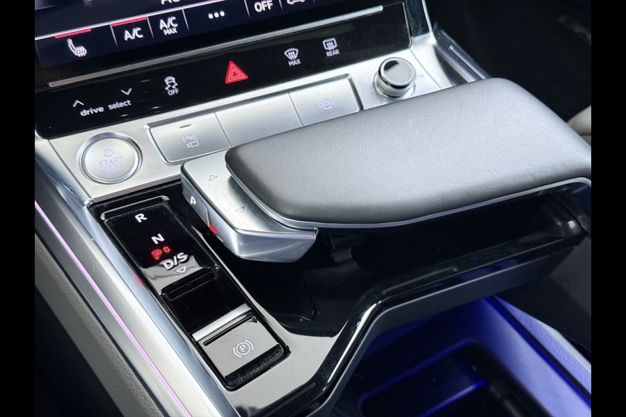 Audi e-tron 55 Quattro 95 kWh SOH 89% Panoramadak Lmv 22" Head-Up Adap.Cruise Bang&Olufsen® 4-Zone Ecc Navi 360°Camera Apple Carplay Android Stoel+Achterbankverwarming Privacy Glas DAB Elek.Achterklep Matrix-Led Keyless Zeer complete Audi!