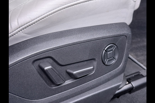 Audi e-tron 55 Quattro 95 kWh SOH 89% Panoramadak Lmv 22" Head-Up Adap.Cruise Bang&Olufsen® 4-Zone Ecc Navi 360°Camera Apple Carplay Android Stoel+Achterbankverwarming Privacy Glas DAB Elek.Achterklep Matrix-Led Keyless Zeer complete Audi!