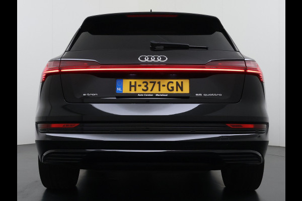Audi e-tron 55 Quattro 95 kWh SOH 89% Panoramadak Lmv 22" Head-Up Adap.Cruise Bang&Olufsen® 4-Zone Ecc Navi 360°Camera Apple Carplay Android Stoel+Achterbankverwarming Privacy Glas DAB Elek.Achterklep Matrix-Led Keyless Zeer complete Audi!