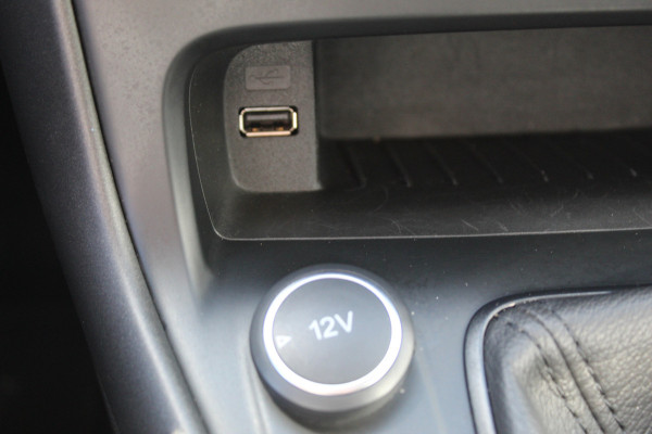 Ford FOCUS Wagon 1.0 Lease Edition , 125pk Airco , Cruise, Trekhaak ,Stoel,Stuur en Voorruitverwarming LM velgen , Bluetooth , Navigatie