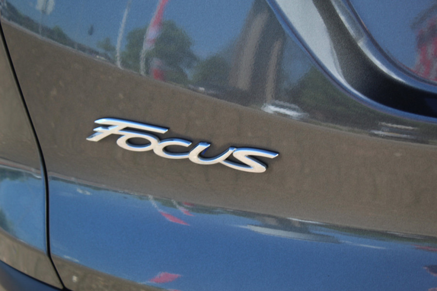 Ford FOCUS Wagon 1.0 Lease Edition , 125pk Airco , Cruise, Trekhaak ,Stoel,Stuur en Voorruitverwarming LM velgen , Bluetooth , Navigatie