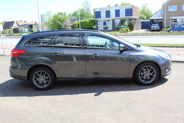 Ford FOCUS Wagon 1.0 Lease Edition , 125pk Airco , Cruise, Trekhaak ,Stoel,Stuur en Voorruitverwarming LM velgen , Bluetooth , Navigatie