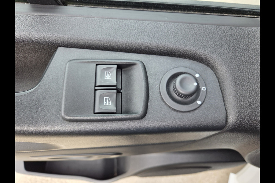 Renault Trafic 2.0 dCi Automaat 150 Pk - 107Kw L2 Comfort Airco Cruisecontrol Navigatie