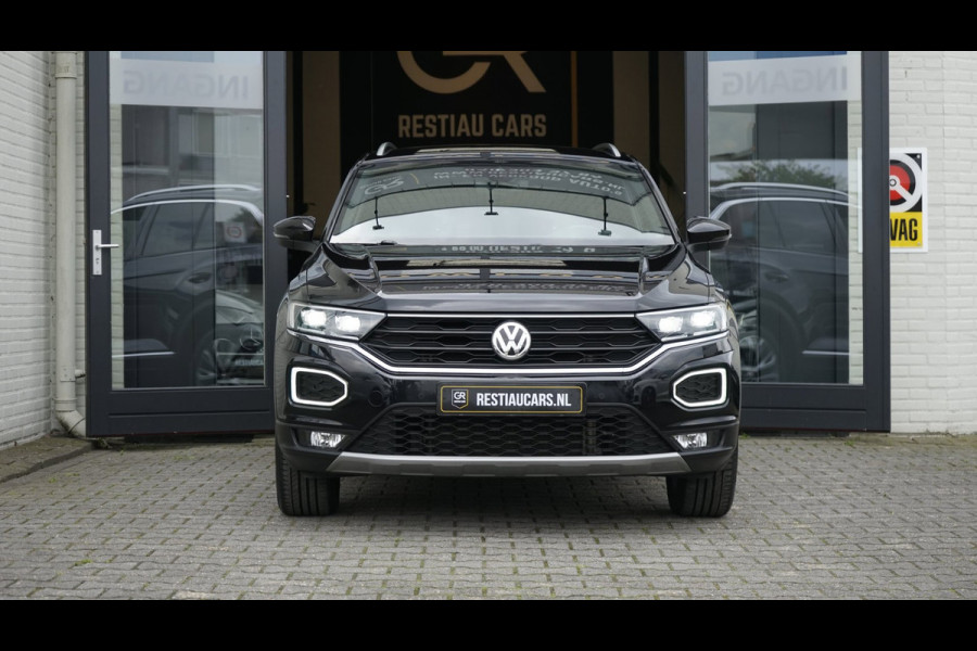 Volkswagen T-Roc 1.5 TSI Sport AUTOMAAT-ACC-CAMERA-FULL LED-KEYLESS-NAVIGATIE-MODE-TREKHAAK-STOELVERWARMING-VIRTUEEL