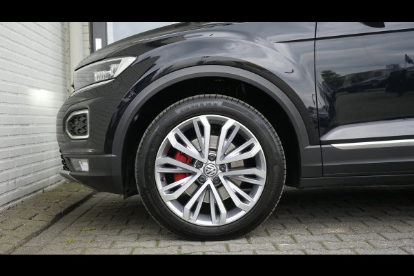 Volkswagen T-Roc 1.5 TSI Sport AUTOMAAT-ACC-CAMERA-FULL LED-KEYLESS-NAVIGATIE-MODE-TREKHAAK-STOELVERWARMING-VIRTUEEL